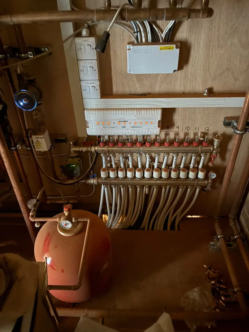 Underfloor heating manifold and controls installed by C Hobbs Plumbing and Heating in Luton