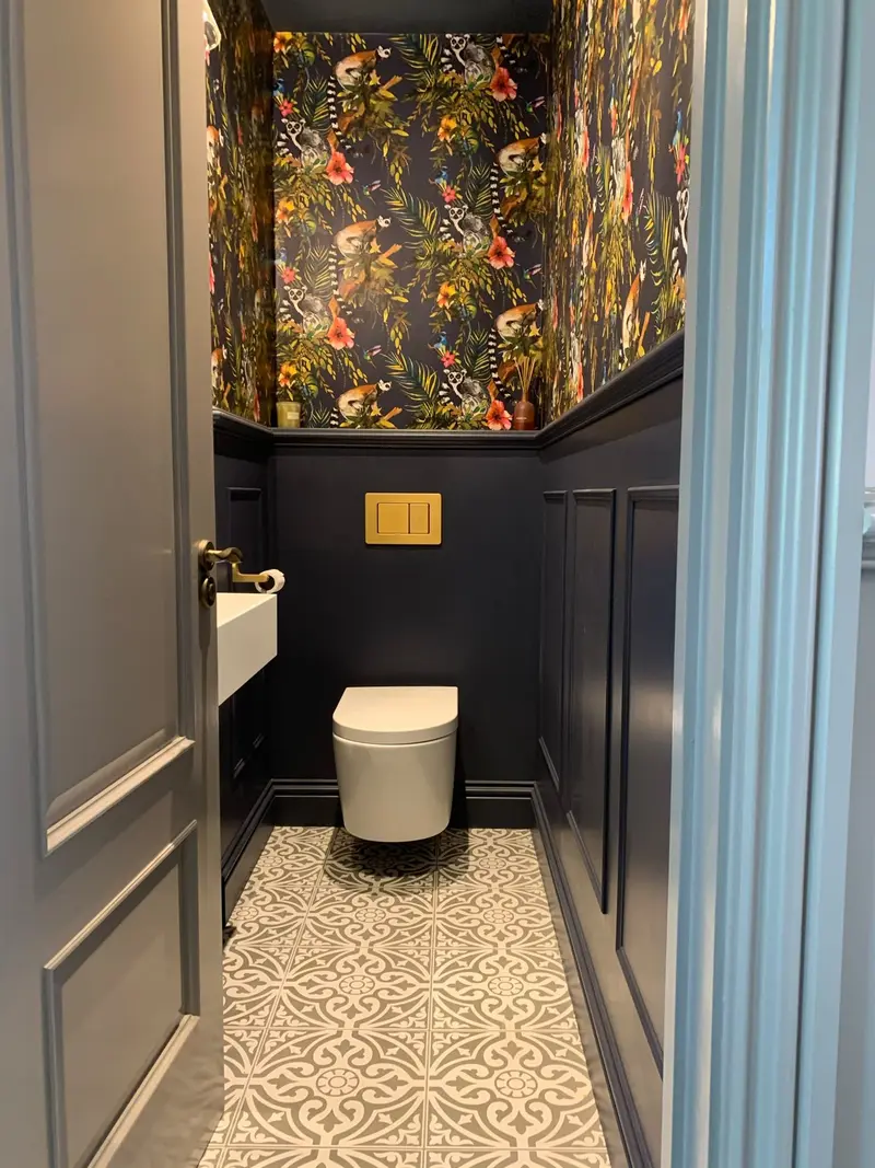 Completed bathroom installation by C Hobbs Plumbing and Heating in Buckinghamshire: tiling, sanitaryware and fitted brassware