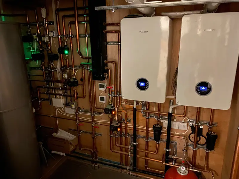 Twin Worcester gas boiler installation with new copper pipework by Gas Safe registered engineers at C Hobbs Plumbing and Heating