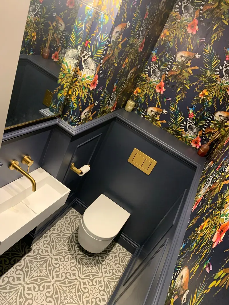 Completed bathroom installation by C Hobbs Plumbing and Heating in Harpenden: tiling, sanitaryware and fitted brassware